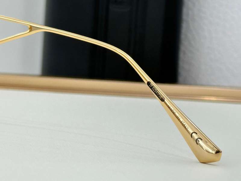 Picture of Dior Sunglasses _SKUfw53547399fw